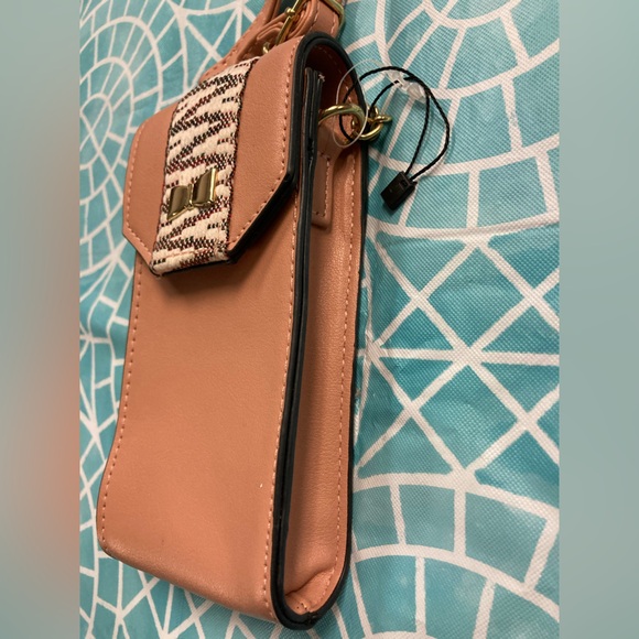 💛TODAY***$13***NWOT Olivia & Kate New York travel bag, cell phone plus. - Picture 5 of 7